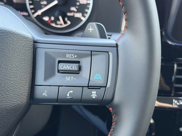2026 Everest White Pearl/Black Nissan Pathfinder Rock Creek 4X4 SUV