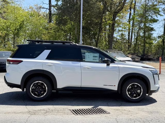 2026 Everest White Pearl/Black Nissan Pathfinder Rock Creek 4X4 SUV