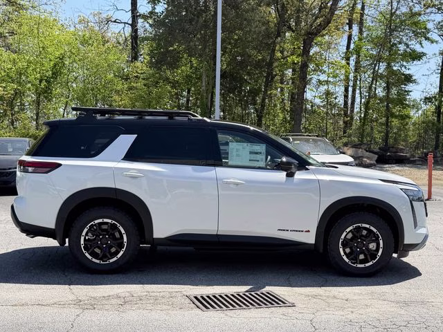 2026 Everest White Pearl/Black Nissan Pathfinder Rock Creek 4X4 SUV