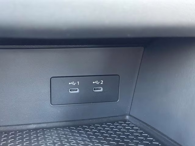 2026 Everest White Pearl/Black Nissan Pathfinder Rock Creek 4X4 SUV
