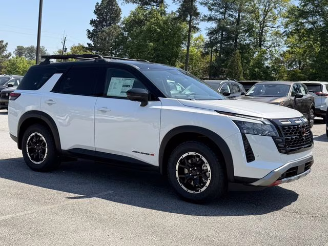 2026 Everest White Pearl/Black Nissan Pathfinder Rock Creek 4X4 SUV