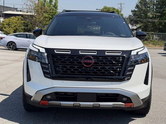 2026 Everest White Pearl/Black Nissan Pathfinder Rock Creek 4X4 SUV