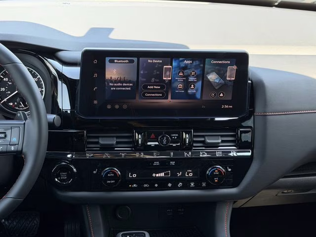 2026 Everest White Pearl/Black Nissan Pathfinder Rock Creek 4X4 SUV