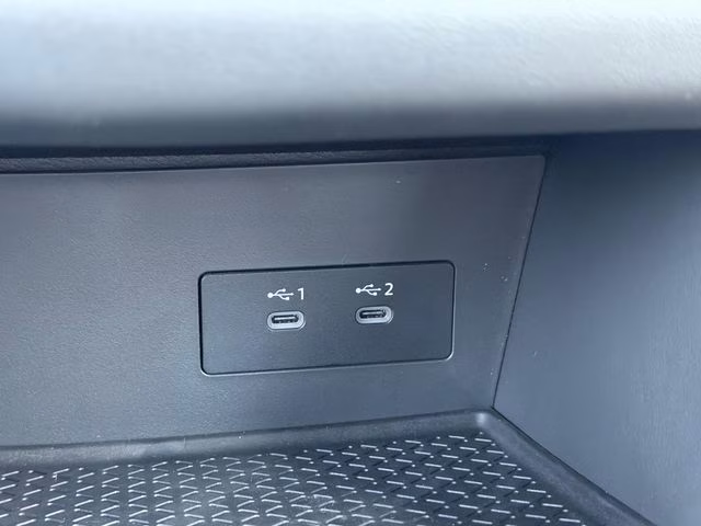 2026 Everest White Pearl/Black Nissan Pathfinder Rock Creek 4X4 SUV