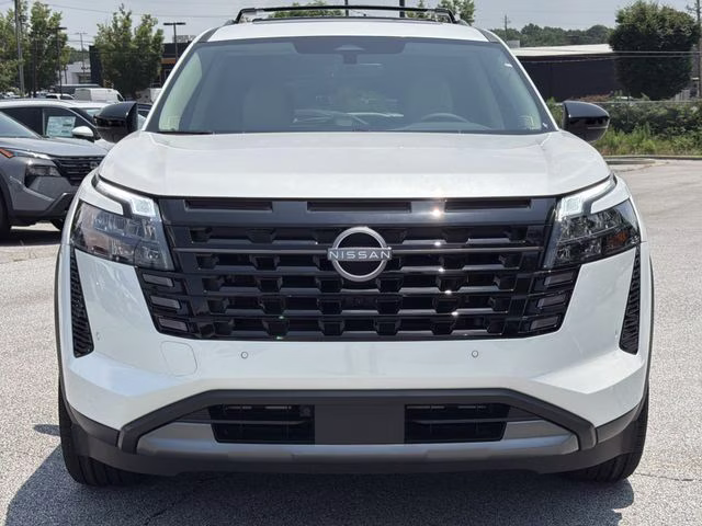 2026 Everest White Pearl Tricoat Nissan Pathfinder SL FWD SUV