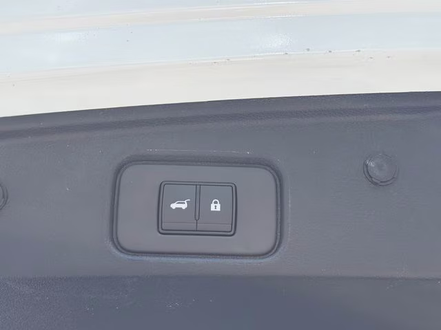 2026 Everest White Pearl Tricoat Nissan Pathfinder SL FWD SUV
