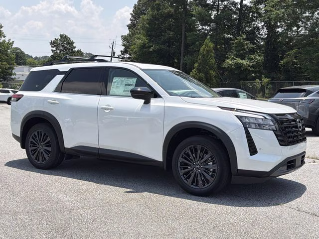 2026 Everest White Pearl Tricoat Nissan Pathfinder SL FWD SUV