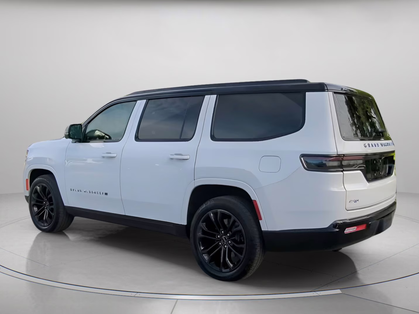 2024 Bright White Clearcoat Jeep Grand Wagoneer Series II Obsidian 4X4 SUV