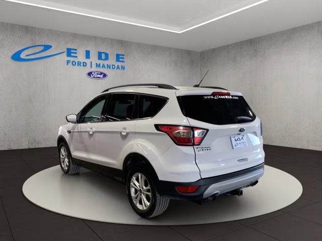 2018 Oxford White Ford Escape SE 4X4 SUV
