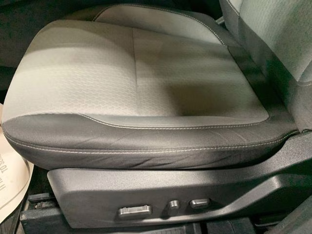 2018 Oxford White Ford Escape SE 4X4 SUV