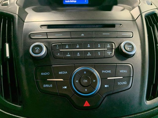 2018 Oxford White Ford Escape SE 4X4 SUV