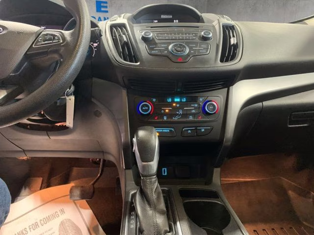 2018 Oxford White Ford Escape SE 4X4 SUV