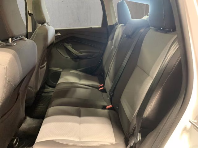 2018 Oxford White Ford Escape SE 4X4 SUV