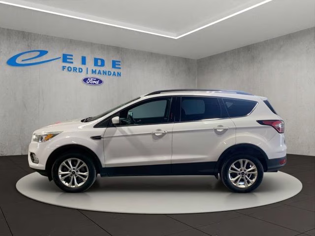 2018 Oxford White Ford Escape SE 4X4 SUV