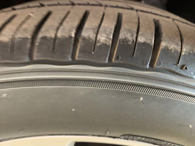 2018 Oxford White Ford Escape SE 4X4 SUV