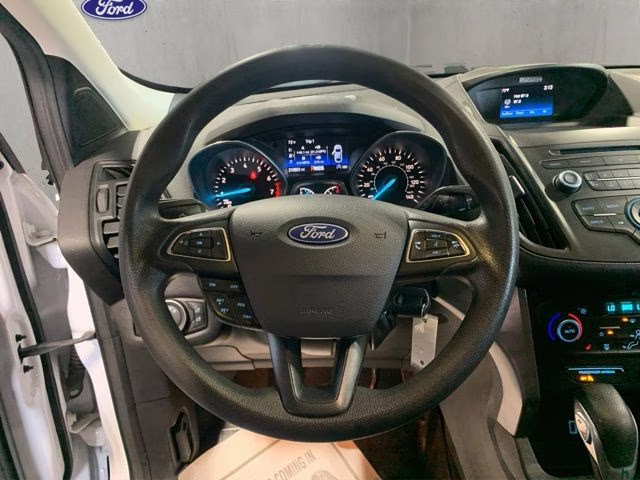 2018 Oxford White Ford Escape SE 4X4 SUV