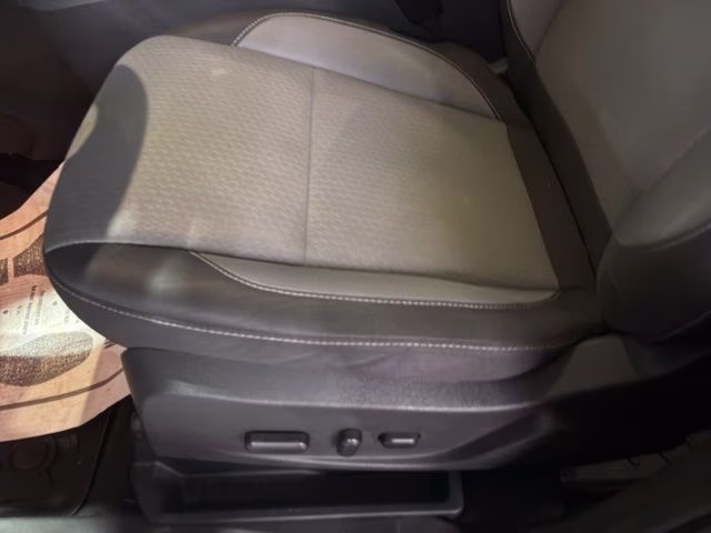 2018 Oxford White Ford Escape SE 4X4 SUV