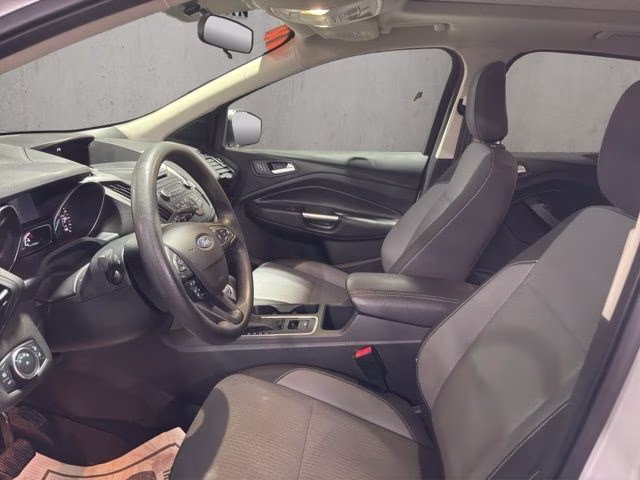 2018 Oxford White Ford Escape SE 4X4 SUV