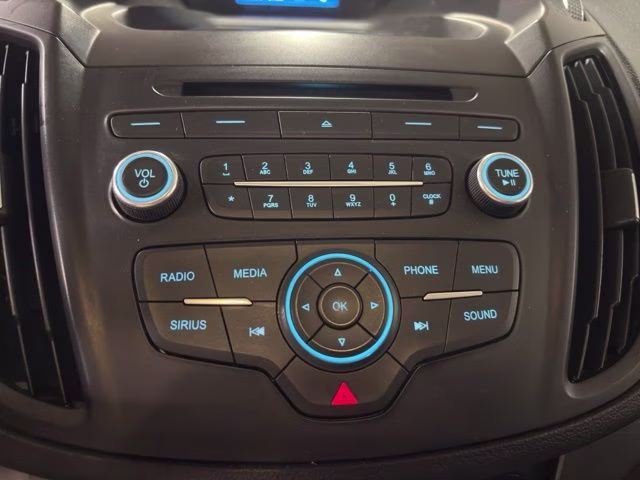 2018 Oxford White Ford Escape SE 4X4 SUV