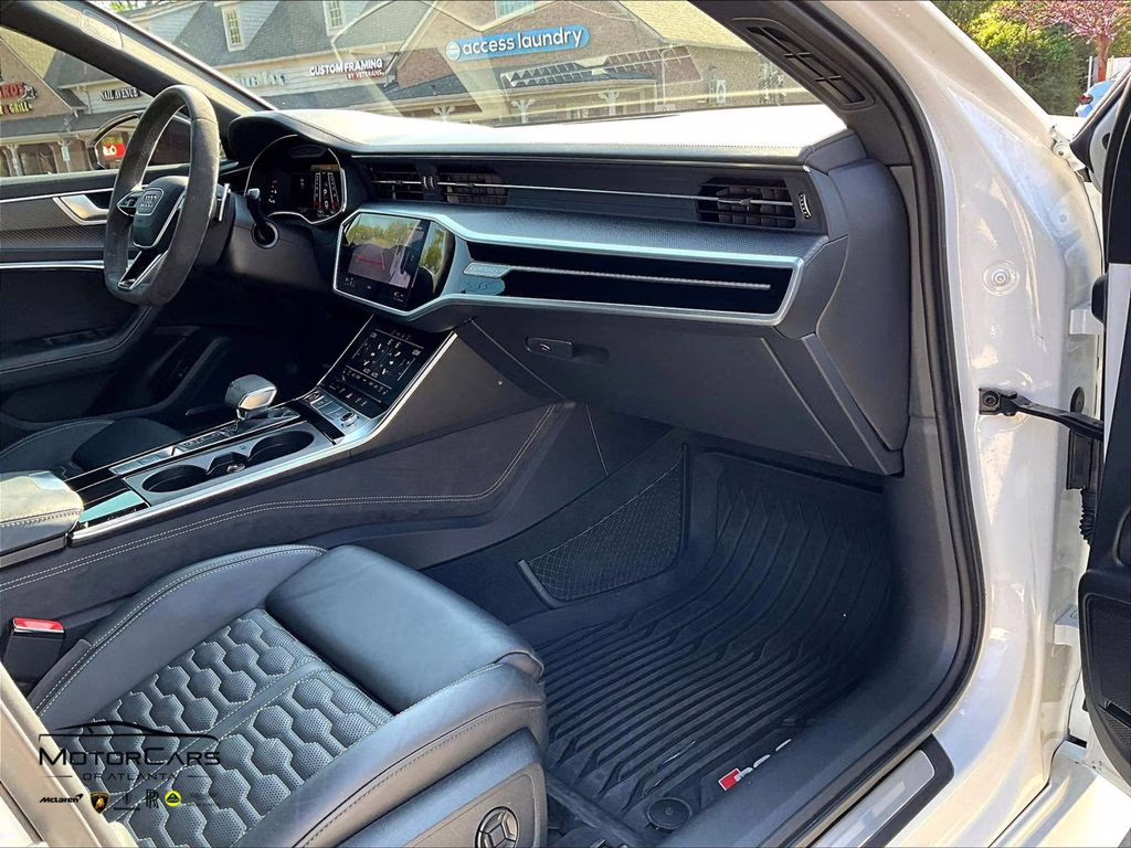 2022 Glacier White Metallic Audi RS 6 4.2 Carbon Optic and RS Design Package AWD Crossover