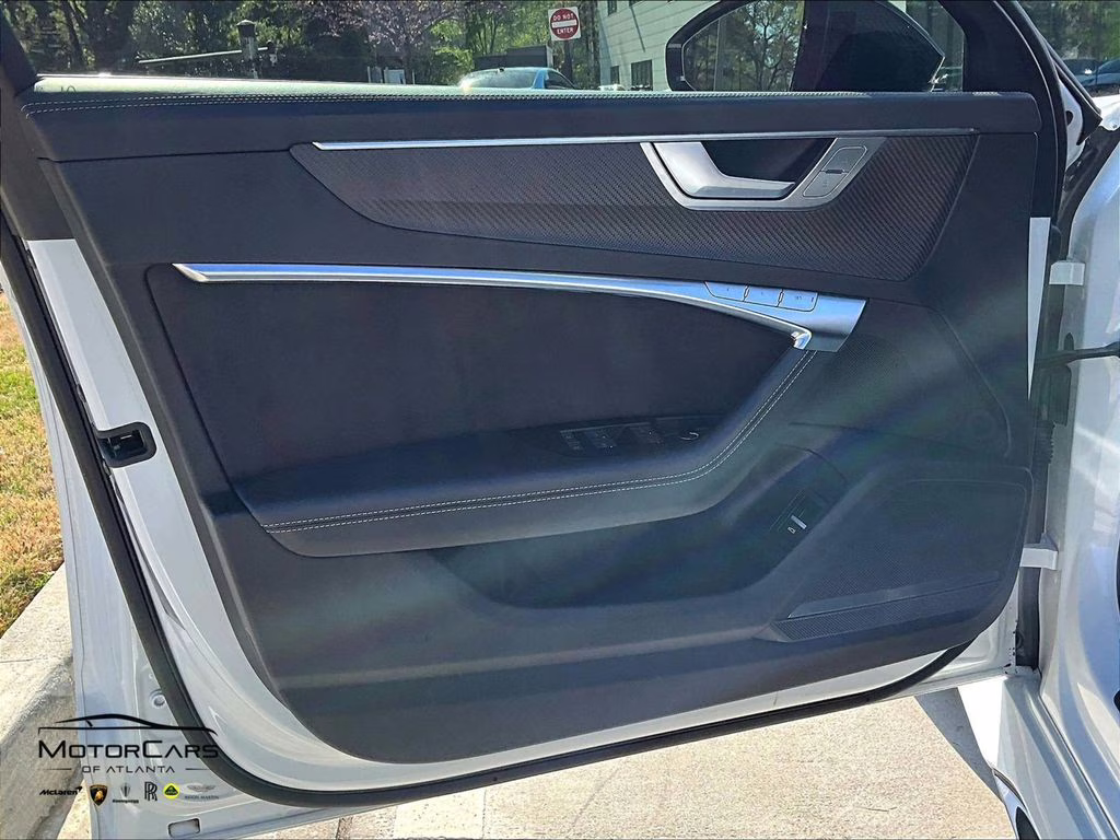 2022 Glacier White Metallic Audi RS 6 4.2 Carbon Optic and RS Design Package AWD Crossover