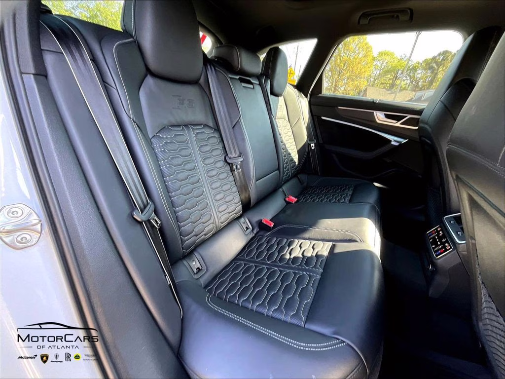 2022 Glacier White Metallic Audi RS 6 4.2 Carbon Optic and RS Design Package AWD Crossover