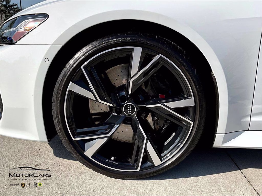 2022 Glacier White Metallic Audi RS 6 4.2 quattro AWD Crossover