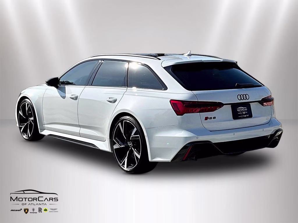 2022 Glacier White Metallic Audi RS 6 4.2 quattro AWD Crossover