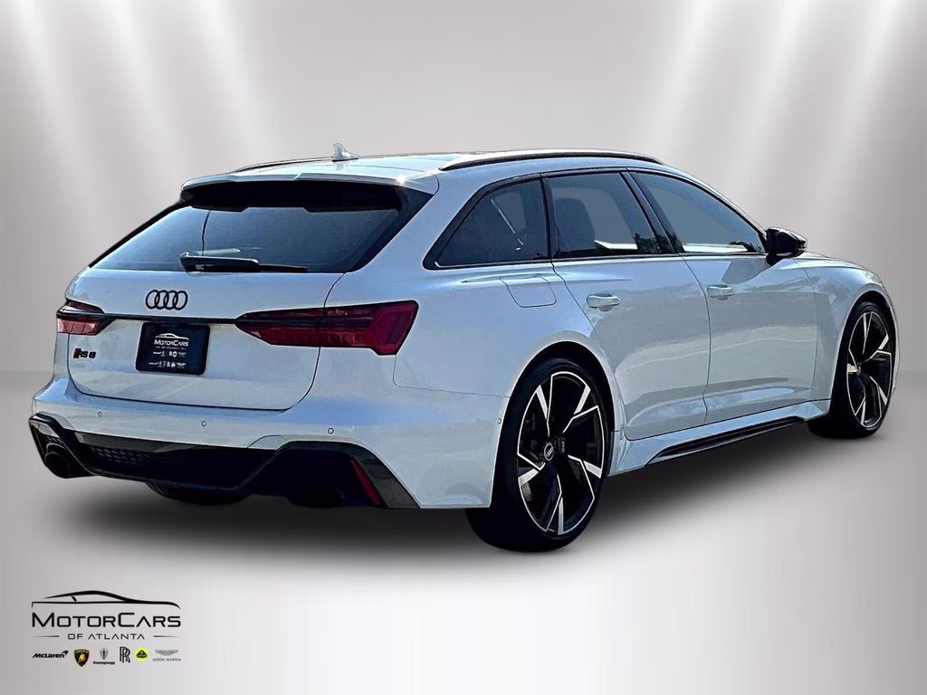 2022 Glacier White Metallic Audi RS 6 4.2 quattro AWD Crossover