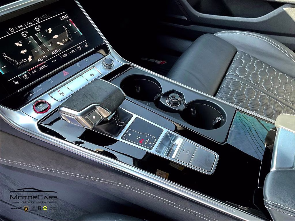 2022 Glacier White Metallic Audi RS 6 4.2 quattro AWD Crossover