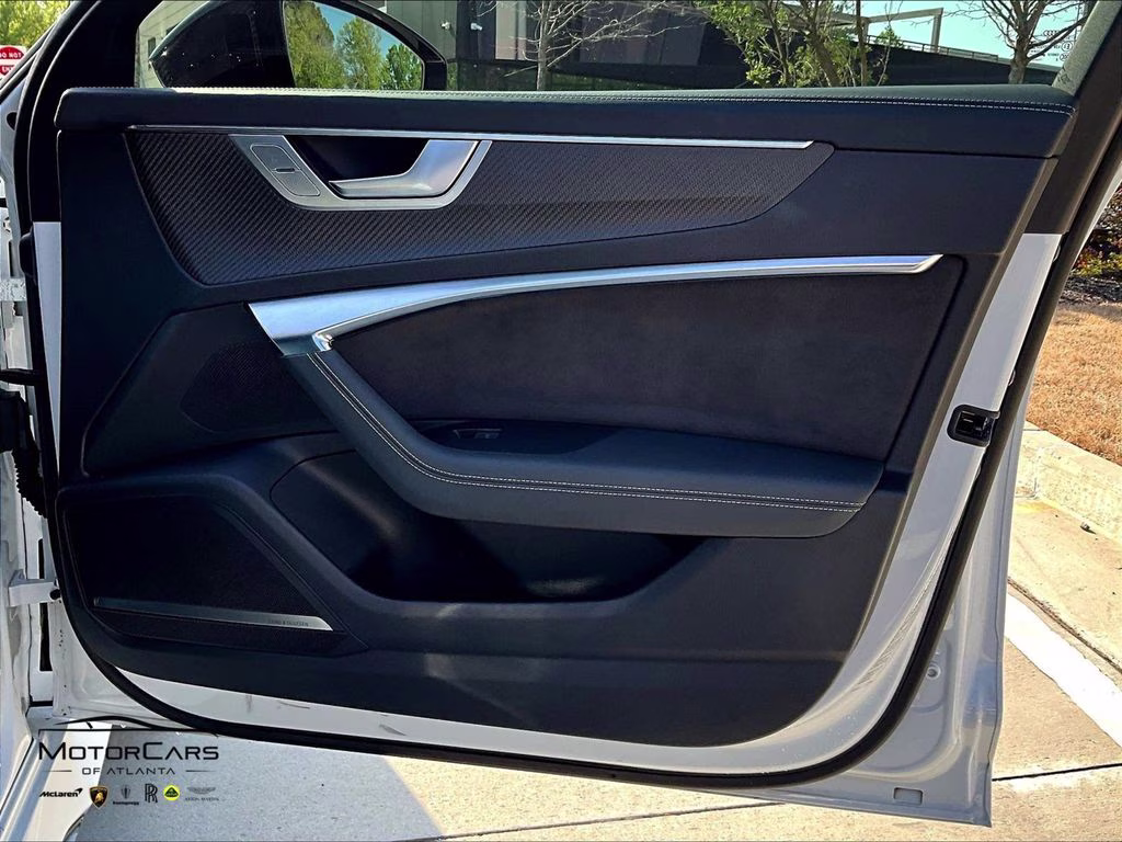 2022 Glacier White Metallic Audi RS 6 4.2 quattro AWD Crossover