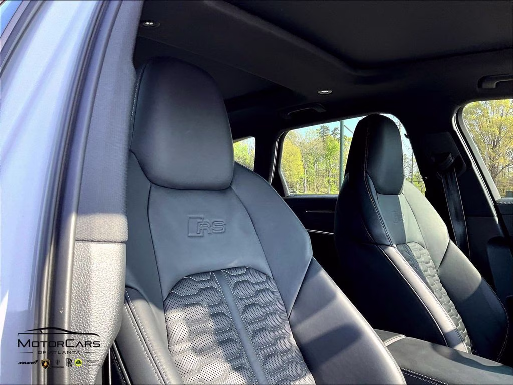 2022 Glacier White Metallic Audi RS 6 4.2 quattro AWD Crossover