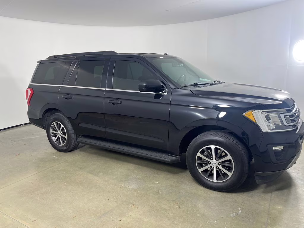 2019 Black Metallic Ford Expedition XLT 4X4 SUV