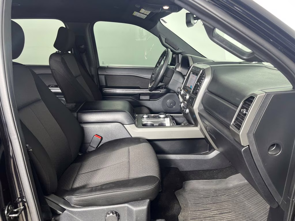 2019 Black Metallic Ford Expedition XLT 4X4 SUV