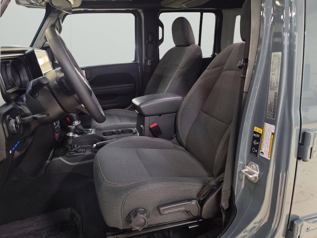 2025 Anvil Clear Coat Jeep Wrangler 4xe Willys 4X4 SUV