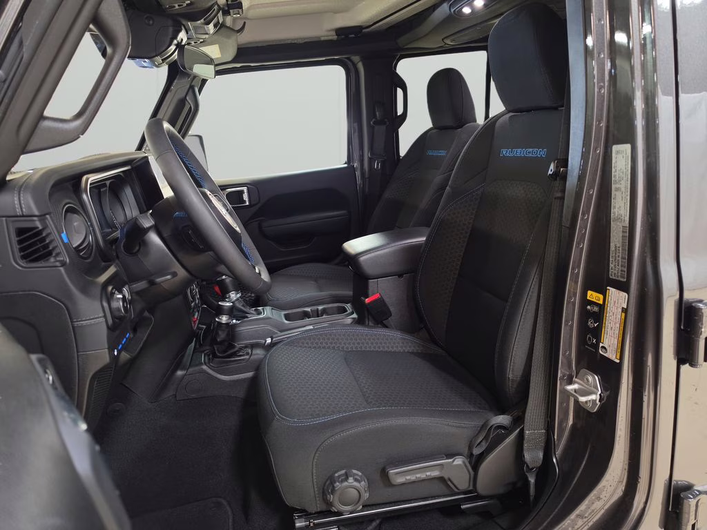 2025 Granite Crystal Metallic Clearcoat Jeep Wrangler 4xe Rubicon 4X4 SUV