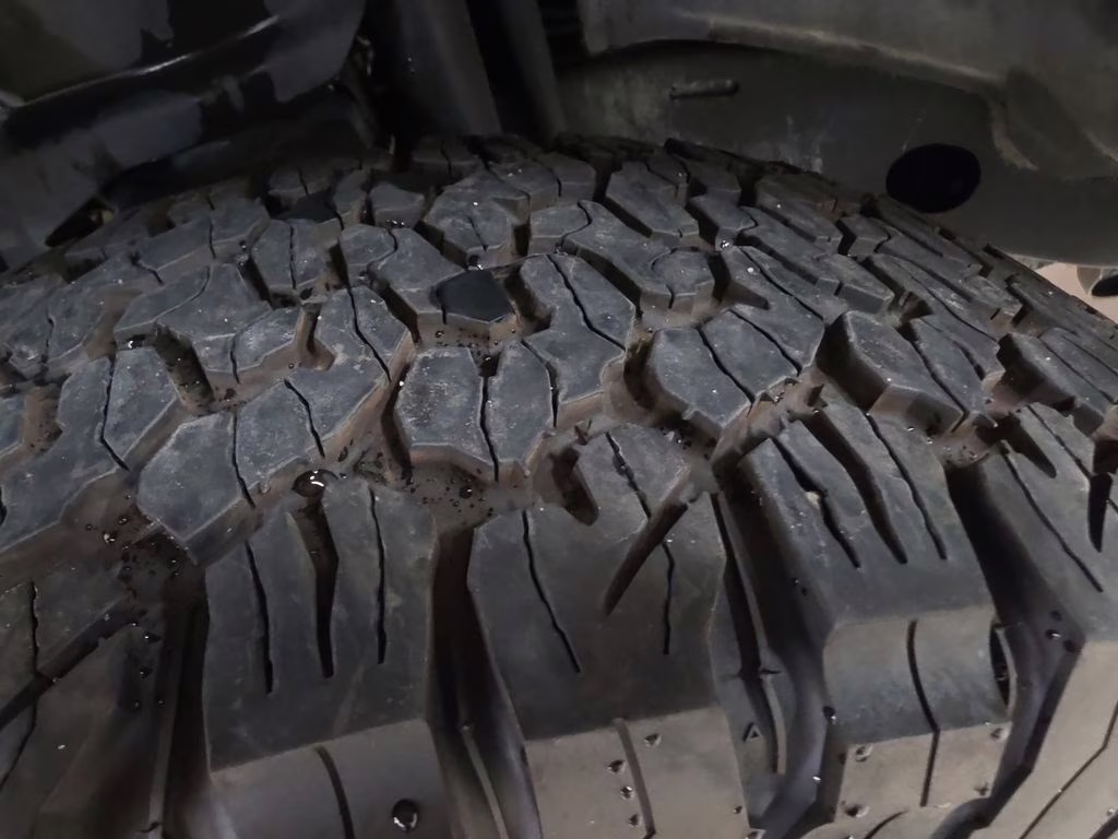 2025 Granite Crystal Metallic Clearcoat Jeep Wrangler 4xe Rubicon 4X4 SUV