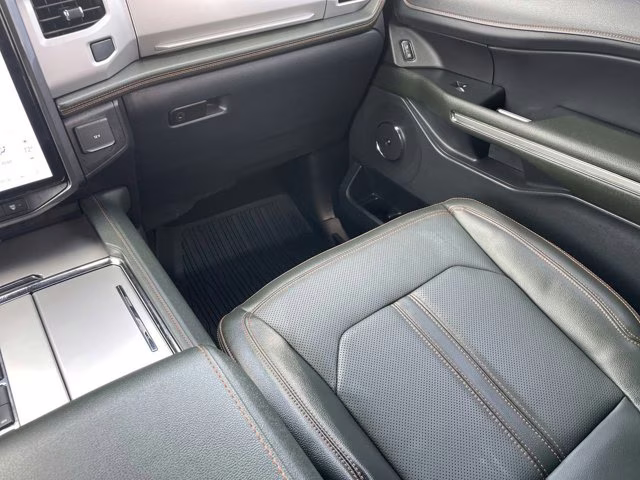 2022 White Metallic Ford Expedition Timberline 4X4 SUV