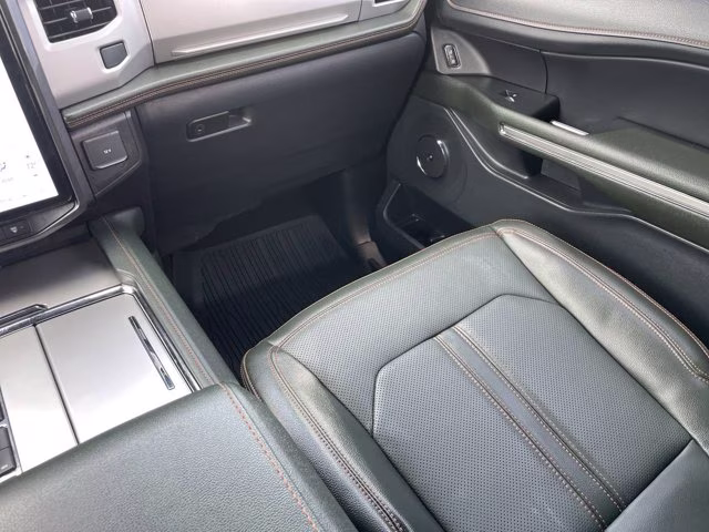 2022 White Metallic Ford Expedition Timberline 4X4 SUV