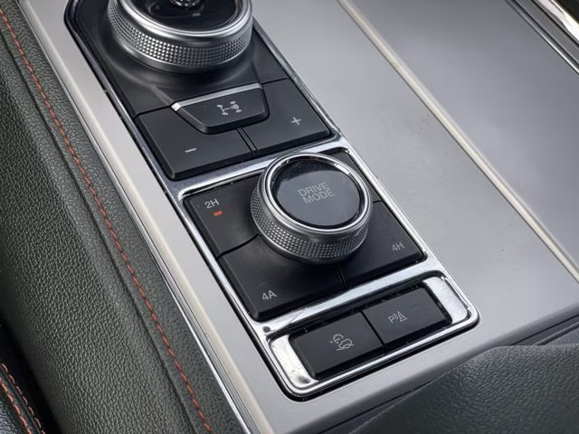 2022 White Metallic Ford Expedition Timberline 4X4 SUV