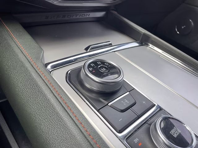 2022 White Metallic Ford Expedition Timberline 4X4 SUV
