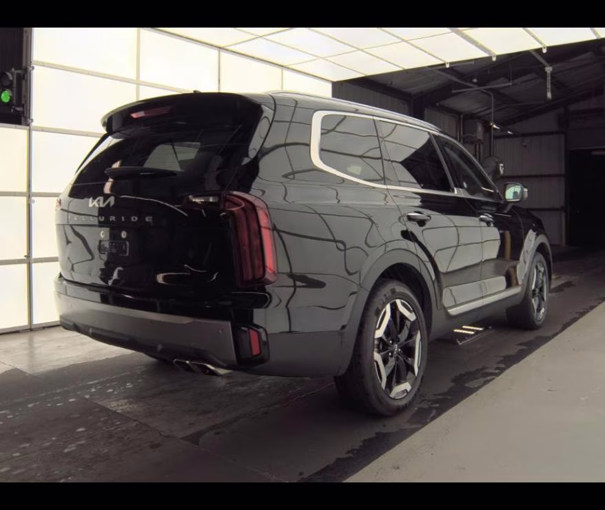 2025 Ebony Black Kia Telluride S FWD SUV