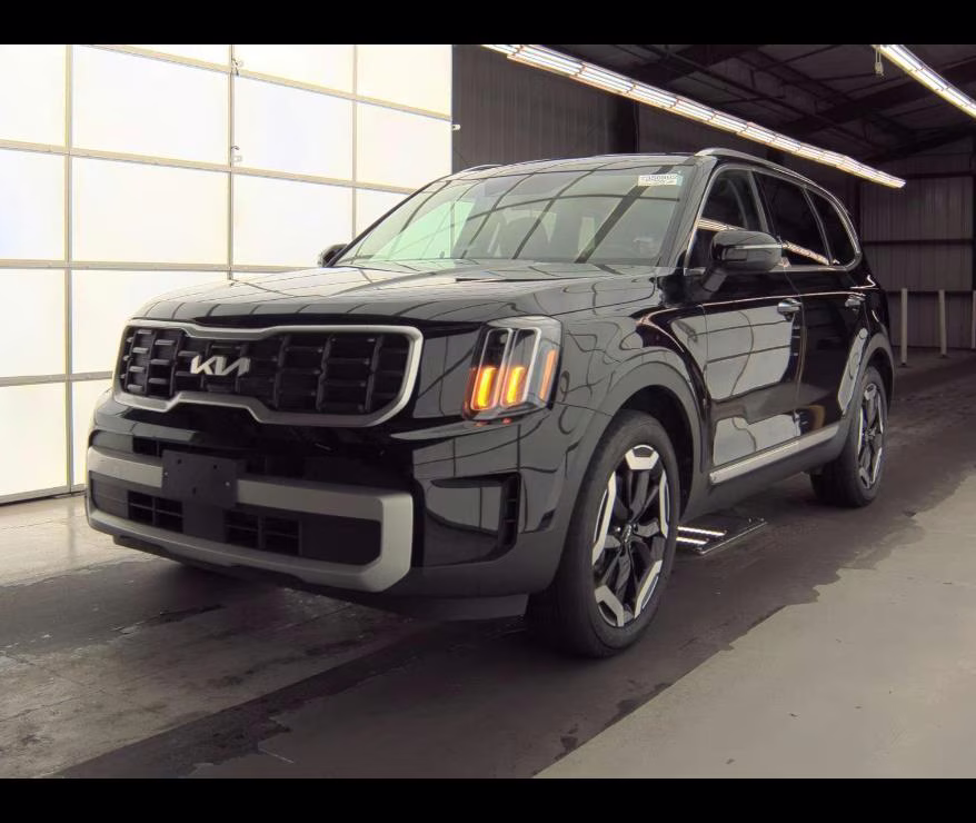 2025 Ebony Black Kia Telluride S FWD SUV
