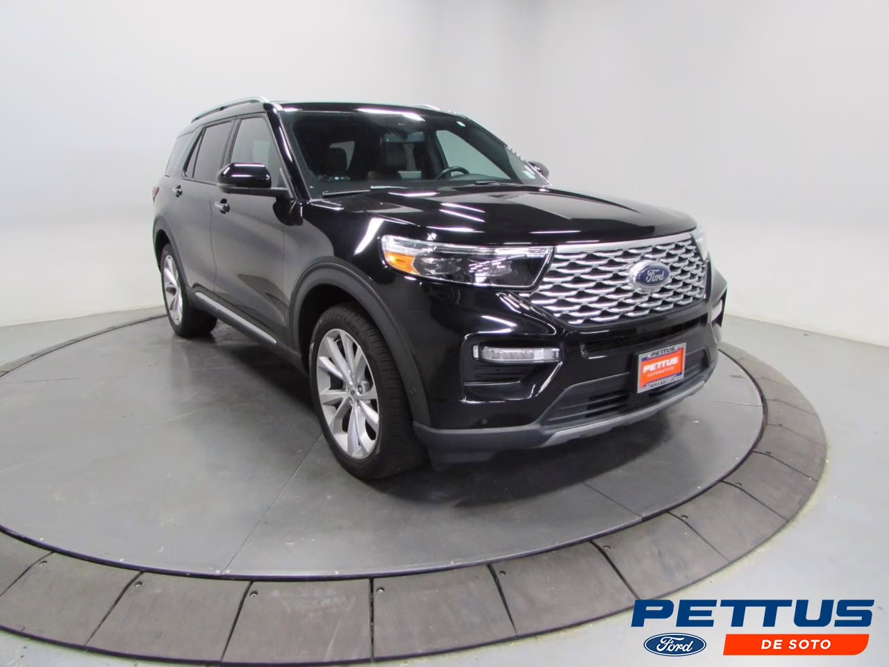 2022 Agate Black Metallic Ford Explorer Platinum 4X4 SUV