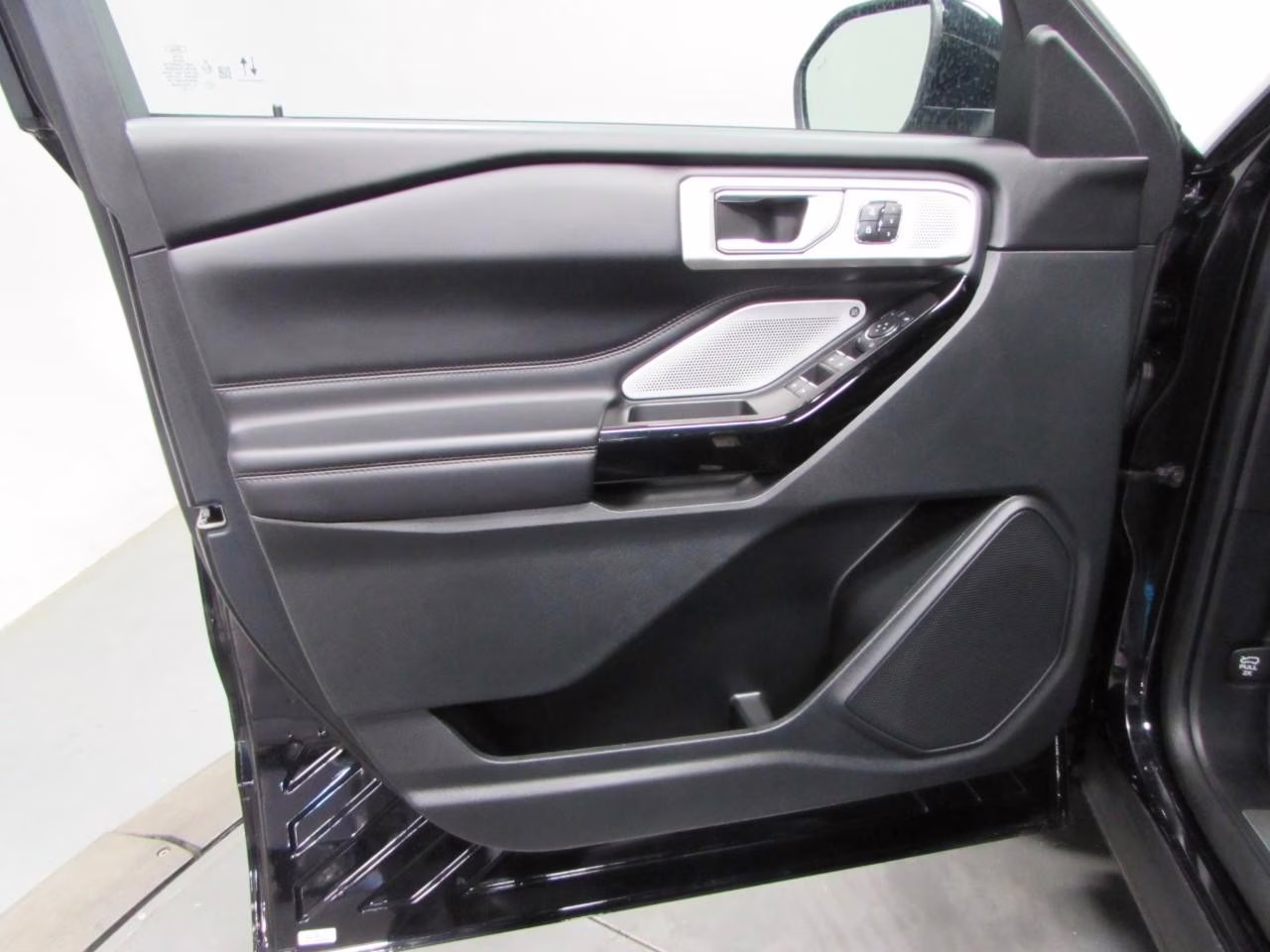 2022 Agate Black Metallic Ford Explorer Platinum 4X4 SUV