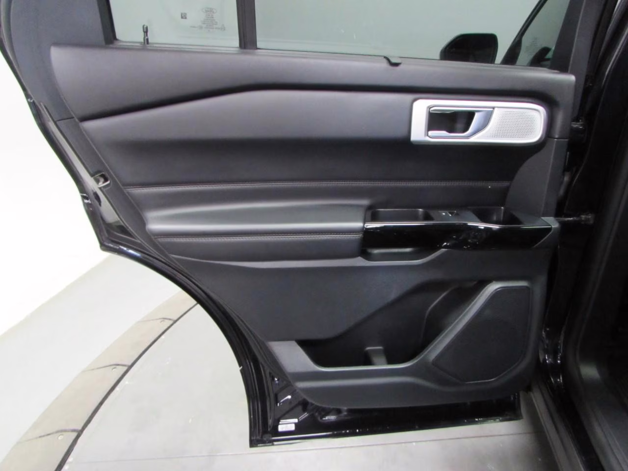2022 Agate Black Metallic Ford Explorer Platinum 4X4 SUV