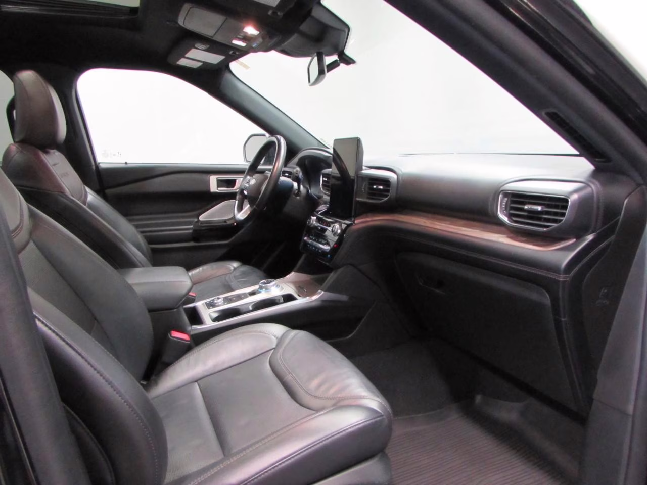 2022 Agate Black Metallic Ford Explorer Platinum 4X4 SUV