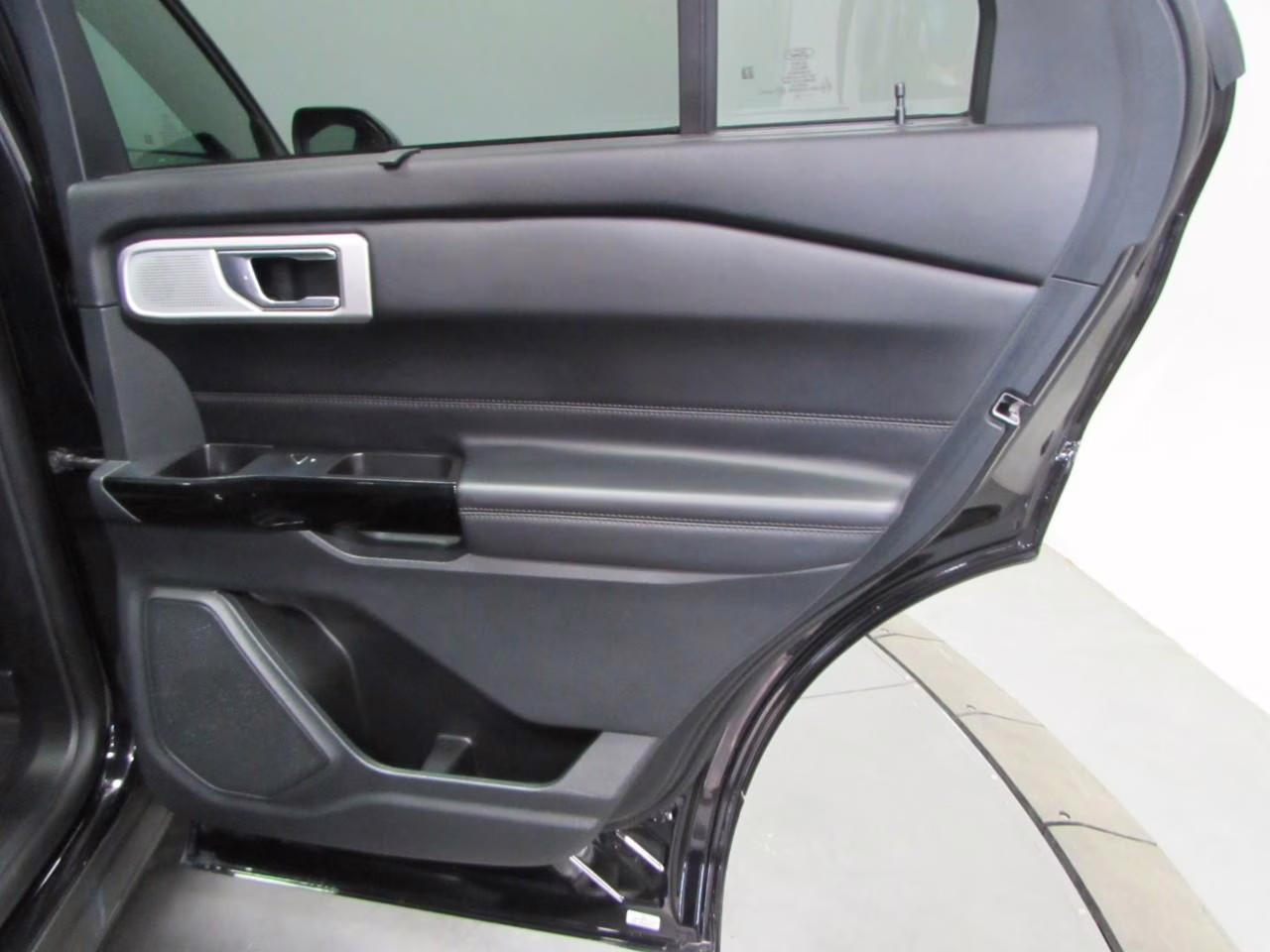 2022 Agate Black Metallic Ford Explorer Platinum 4X4 SUV