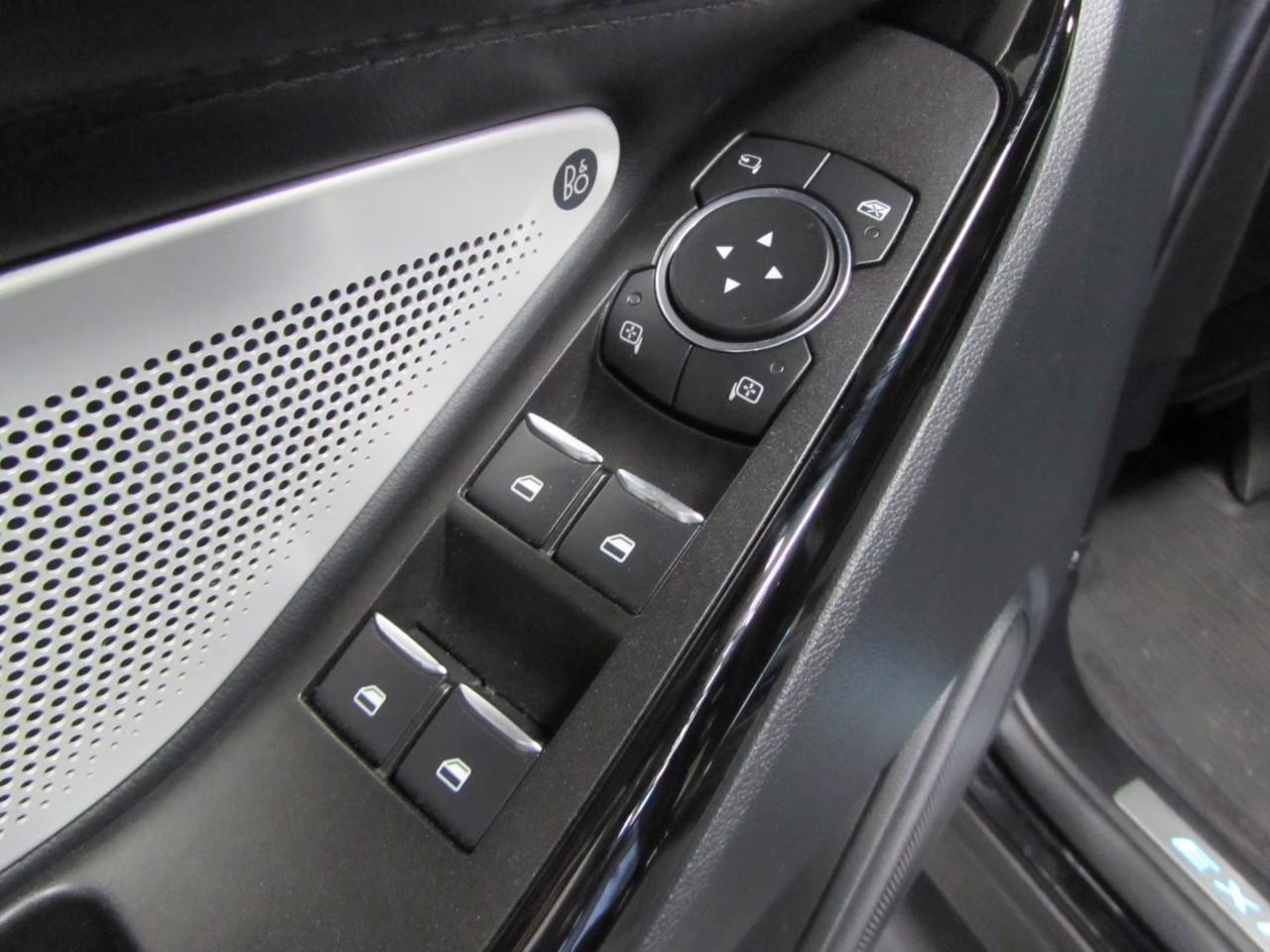 2022 Agate Black Metallic Ford Explorer Platinum 4X4 SUV