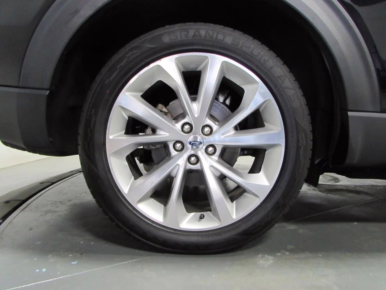 2022 Agate Black Metallic Ford Explorer Platinum 4X4 SUV